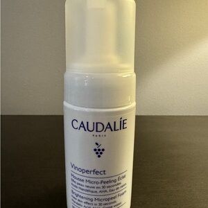 Caudalie Vinoperfect Brightening Micropeel Foam